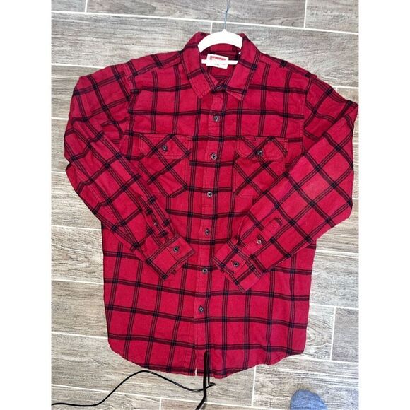 Wrangler Other - Red Plaid! Wrangler red plaid shirt sz med long sleeve
